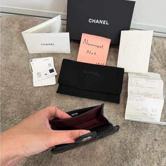 Chanel Classic Card Holder - Picture 15 of 16
